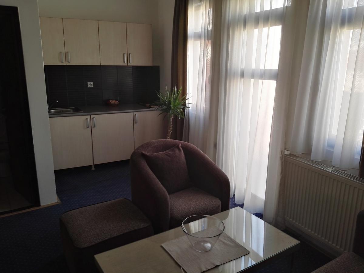 Guest House Amico Vranje Esterno foto