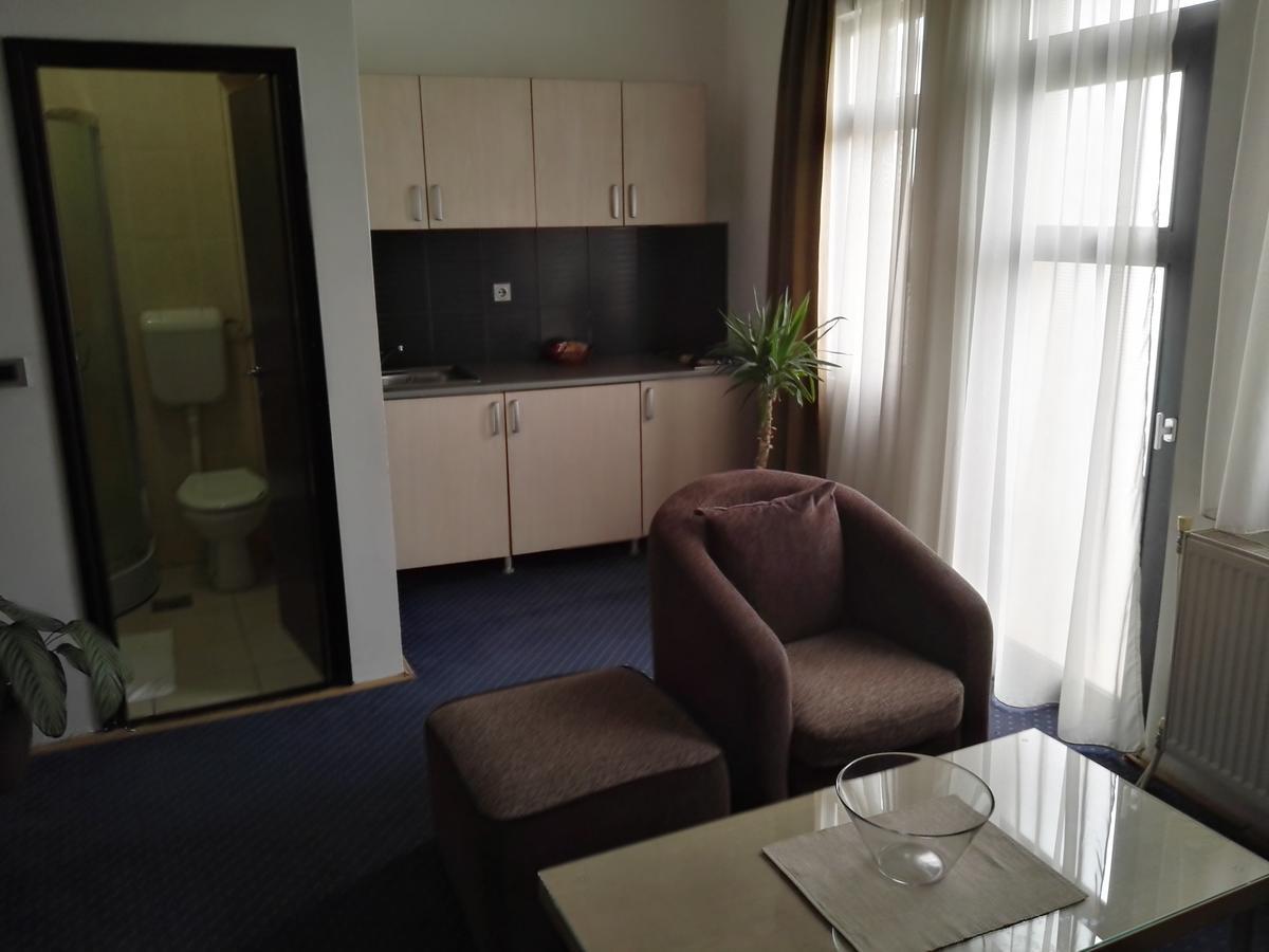 Guest House Amico Vranje Esterno foto