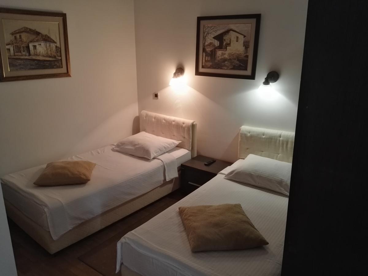 Guest House Amico Vranje Esterno foto