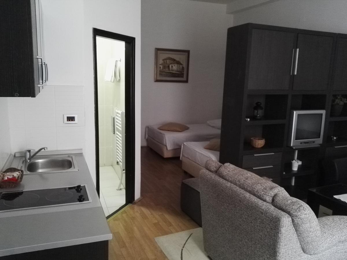 Guest House Amico Vranje Esterno foto