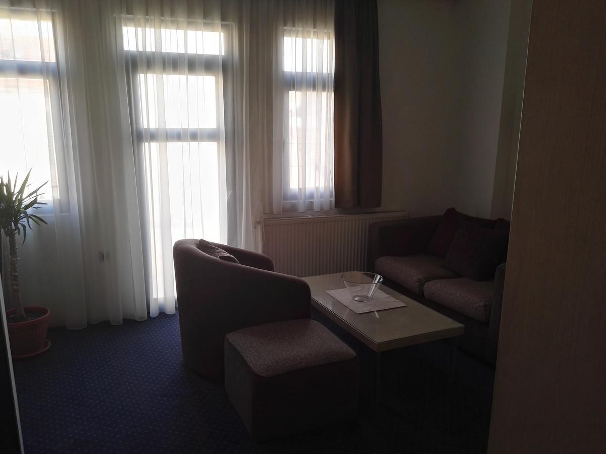 Guest House Amico Vranje Esterno foto
